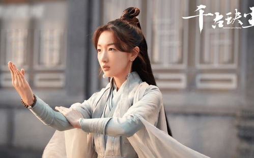 周冬雨古裝造型爭議不斷 服裝質感引吐槽，配角風采更勝一籌