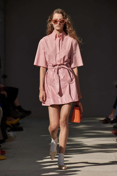 還在為找面料煩惱嗎？秀場(chǎng)五大常見(jiàn)面料，錯(cuò)過(guò)將遺憾終身